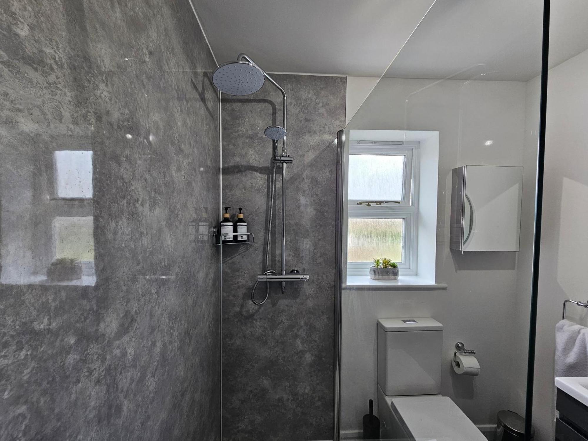 Pass The Keys Town Location For Shrewsbury With 3 Bedrooms Eksteriør bilde